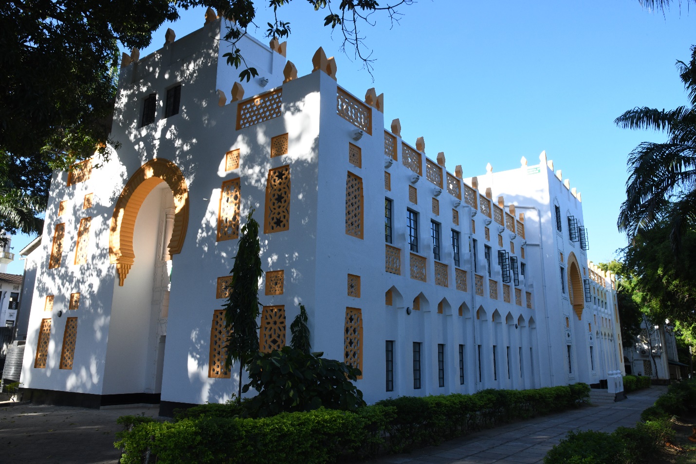 BUSINESS BLOCK’S NEW LOOK