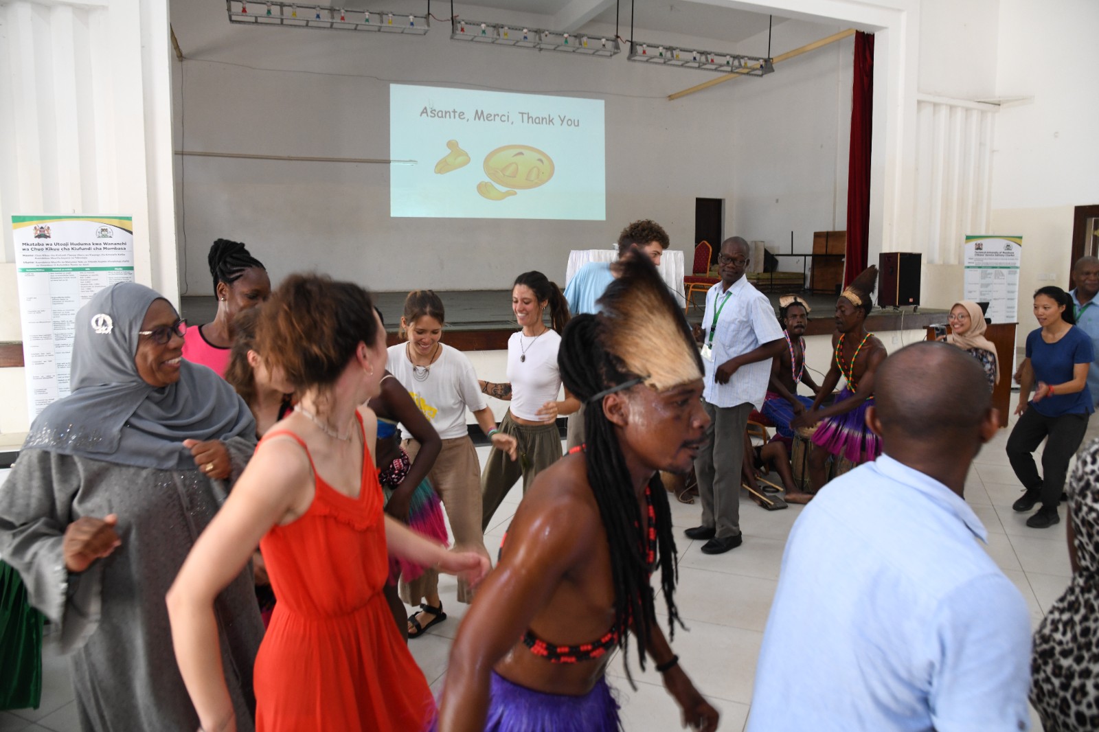 Prof Laila inducts TROPIMUNDO Students